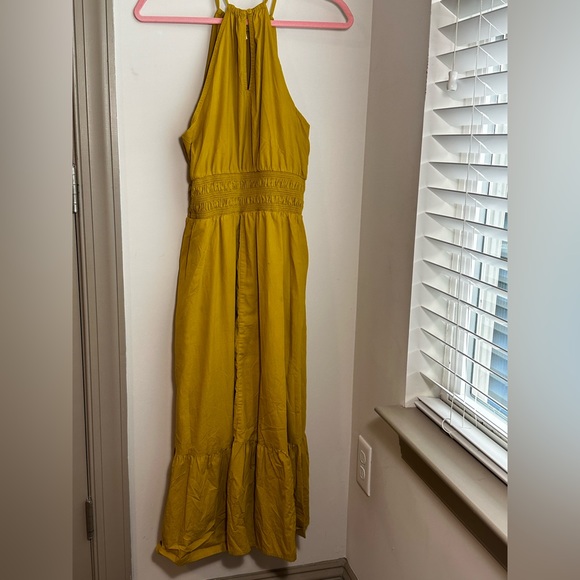 NWOT Chartreuse halter maxi dress w/ pockets - Picture 3 of 6